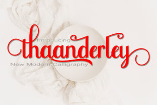 Thaanderley: A Stylish Script Font